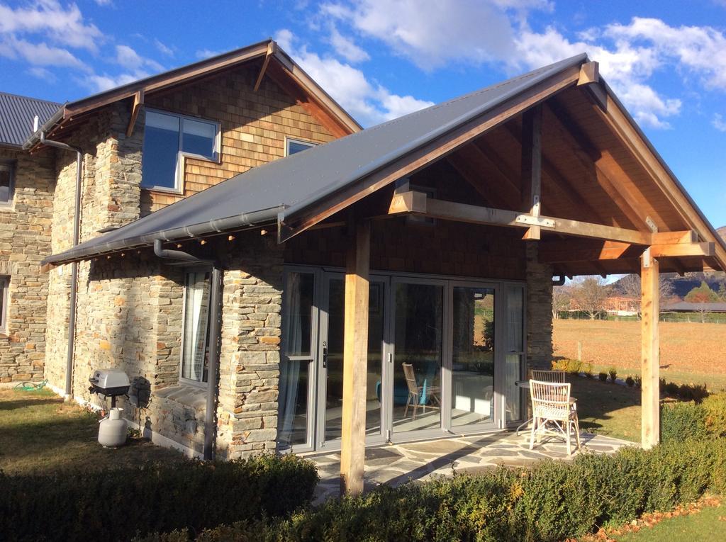 Golfcourse Road Chalets And Lodge Wanaka Ruang foto
