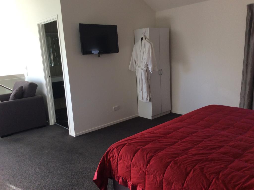 Golfcourse Road Chalets And Lodge Wanaka Ruang foto